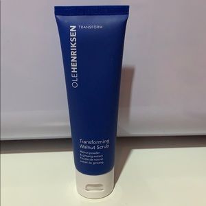Olehenriksen Transforming Walnut Scrub